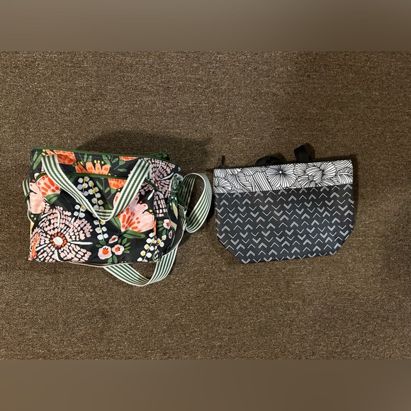 Thirty-one bags - Picture 2 of 6